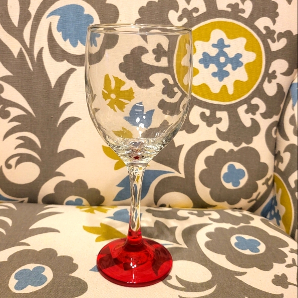 Personalized Etched Wine Glass With Red Base